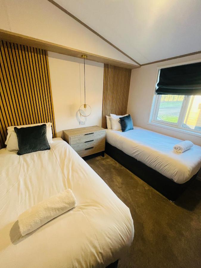 Loki'S Retreat Lodge With Hot Tub Йорк Экстерьер фото
