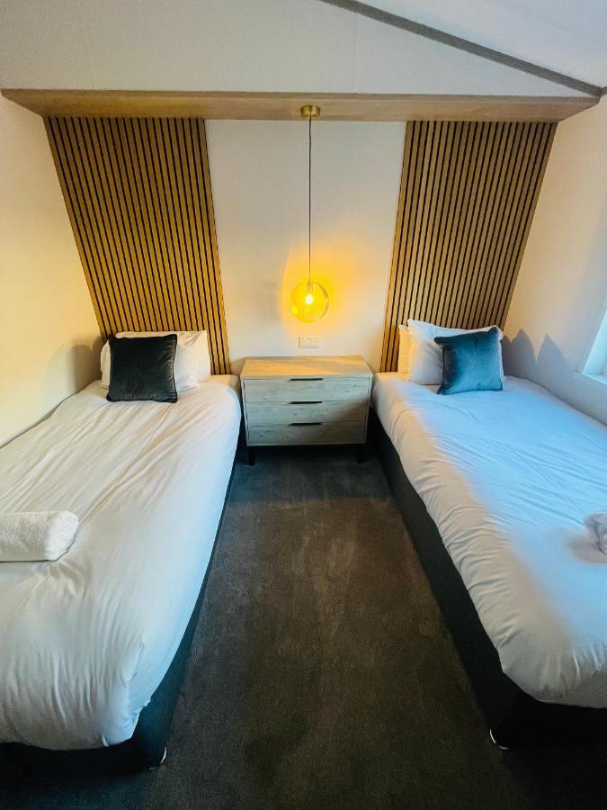 Loki'S Retreat Lodge With Hot Tub Йорк Экстерьер фото