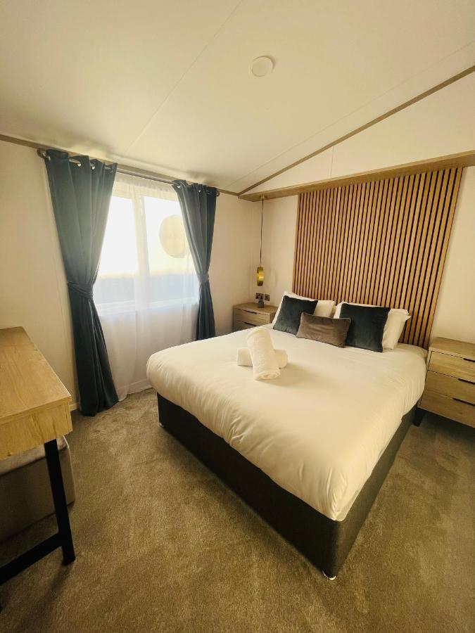 Loki'S Retreat Lodge With Hot Tub Йорк Экстерьер фото